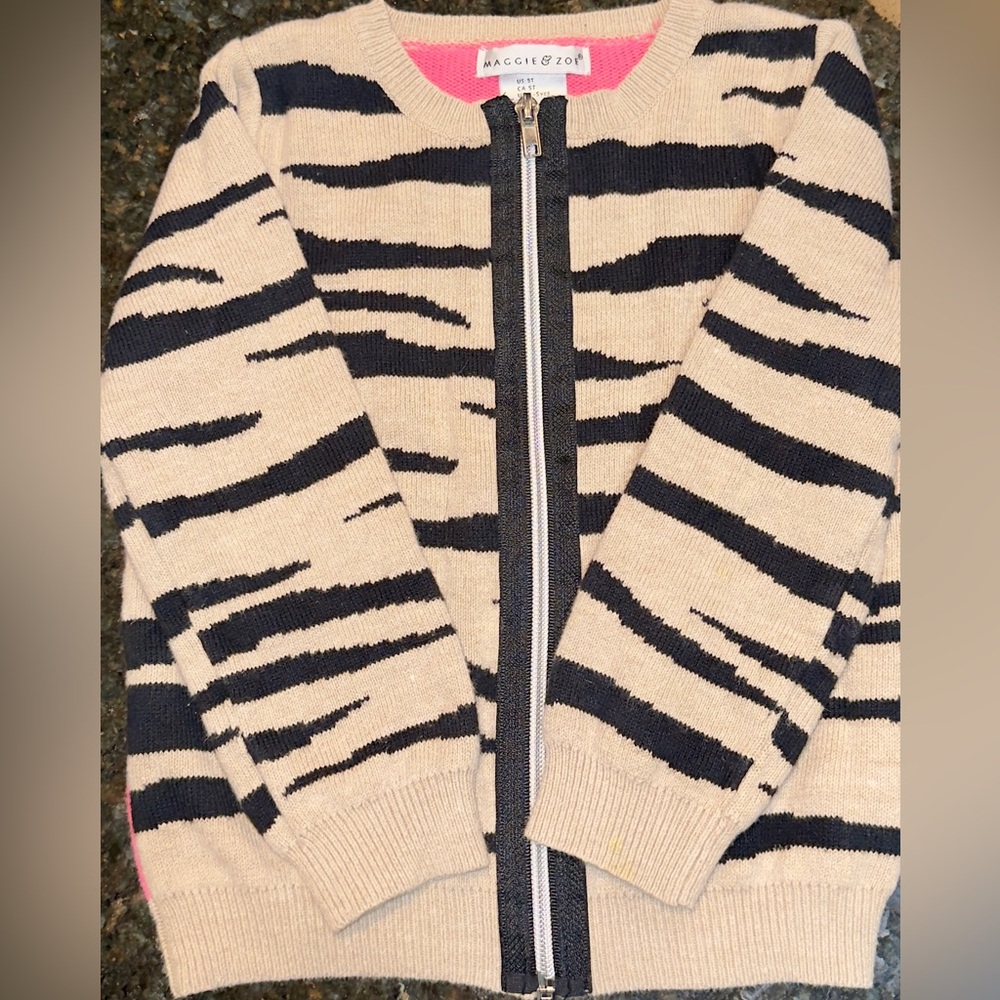Toddler girls 5T zip-up stylish chic sweater - Picture 2 of 6